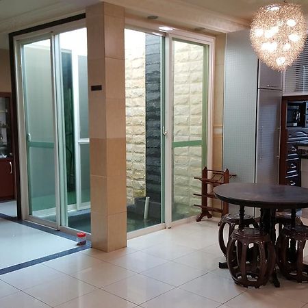 Seladah Stay Kuching Exterior foto